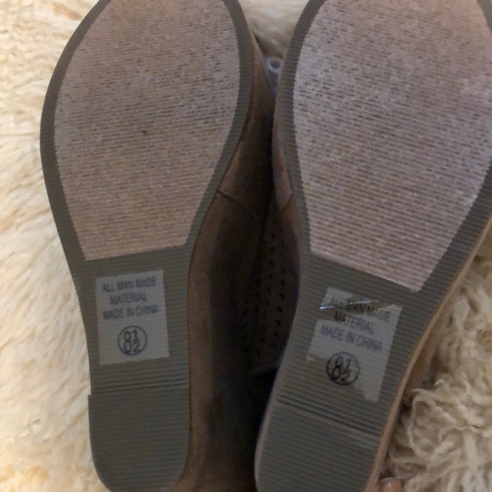 Nude Wedges - image 4